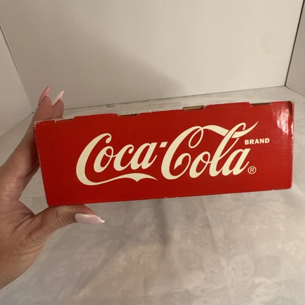 Coca-Cola 16 Piece Flatware Set‎ Coke Bottle Contour Pattern by Gibson 1997 NEW